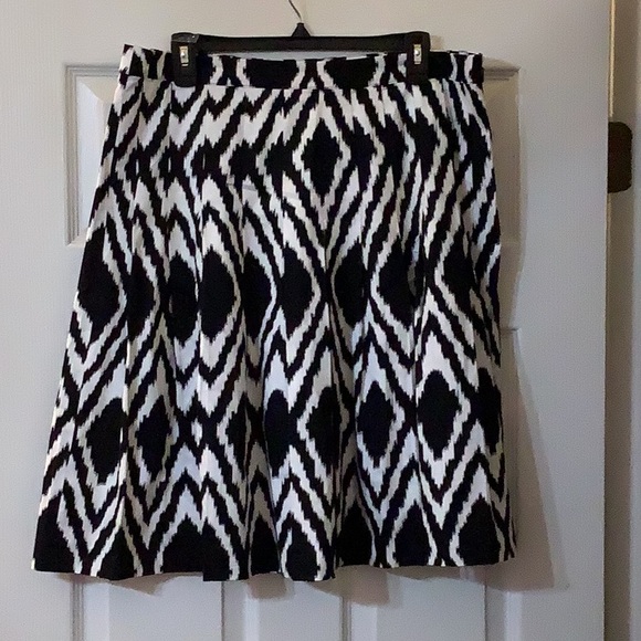Talbots Dresses & Skirts - NWT Talbots Pleated A Line Black and White Skirt Women Size 14